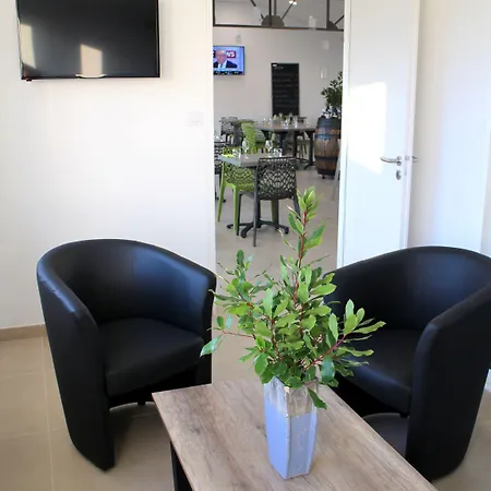 Vent D'eden Park Hotel