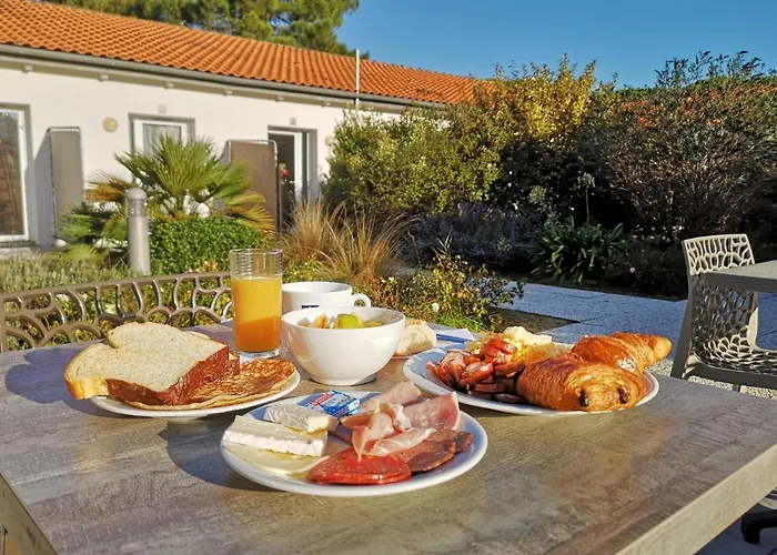 Отель Vent D'eden Park Сент-Илер-де-Рье