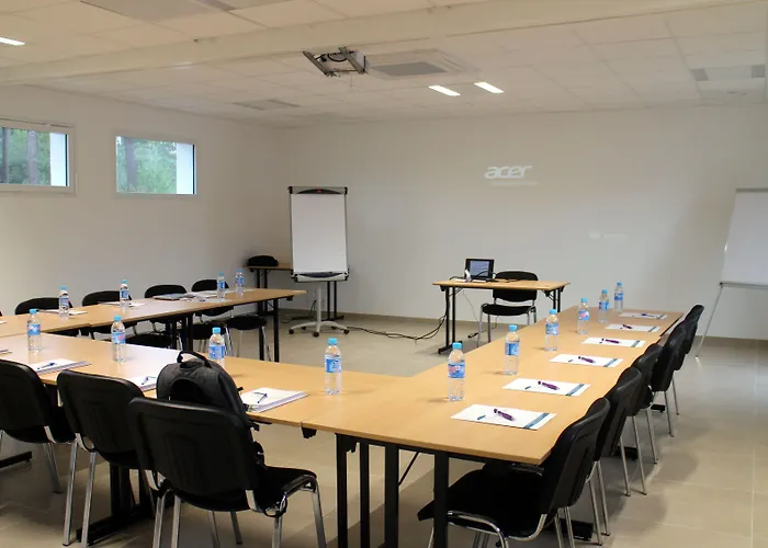 Vent D'eden Park Отель Сент-Илер-де-Рье